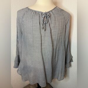 Fred David gently used Grey and White Striped Blouse. Size 1X